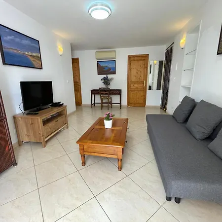 Sejournez A 100 M De La Plage, Clim,wifi,parking,centre A 5 M *
