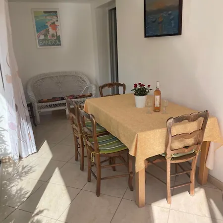 Sejournez A 100 M De La Plage, Clim,wifi,parking,centre A 5 M *